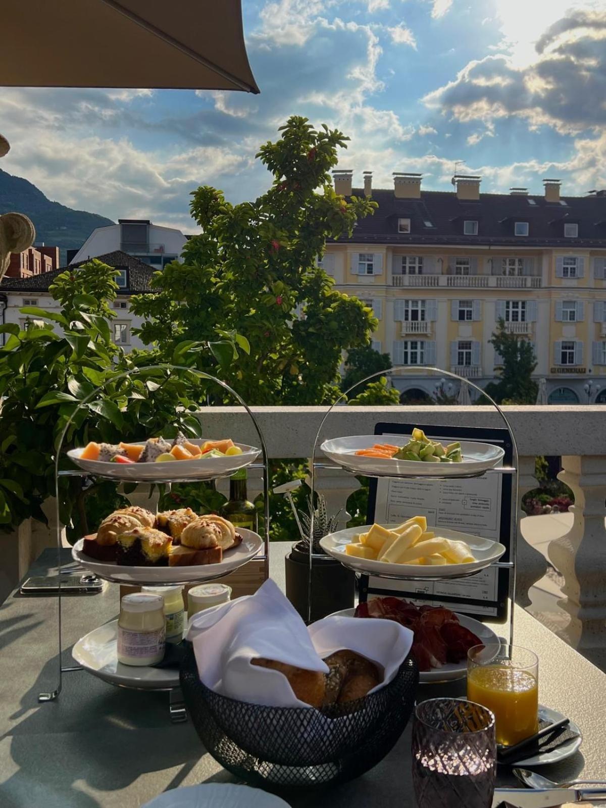 Meta Suites Historic City Living Больцано Экстерьер фото