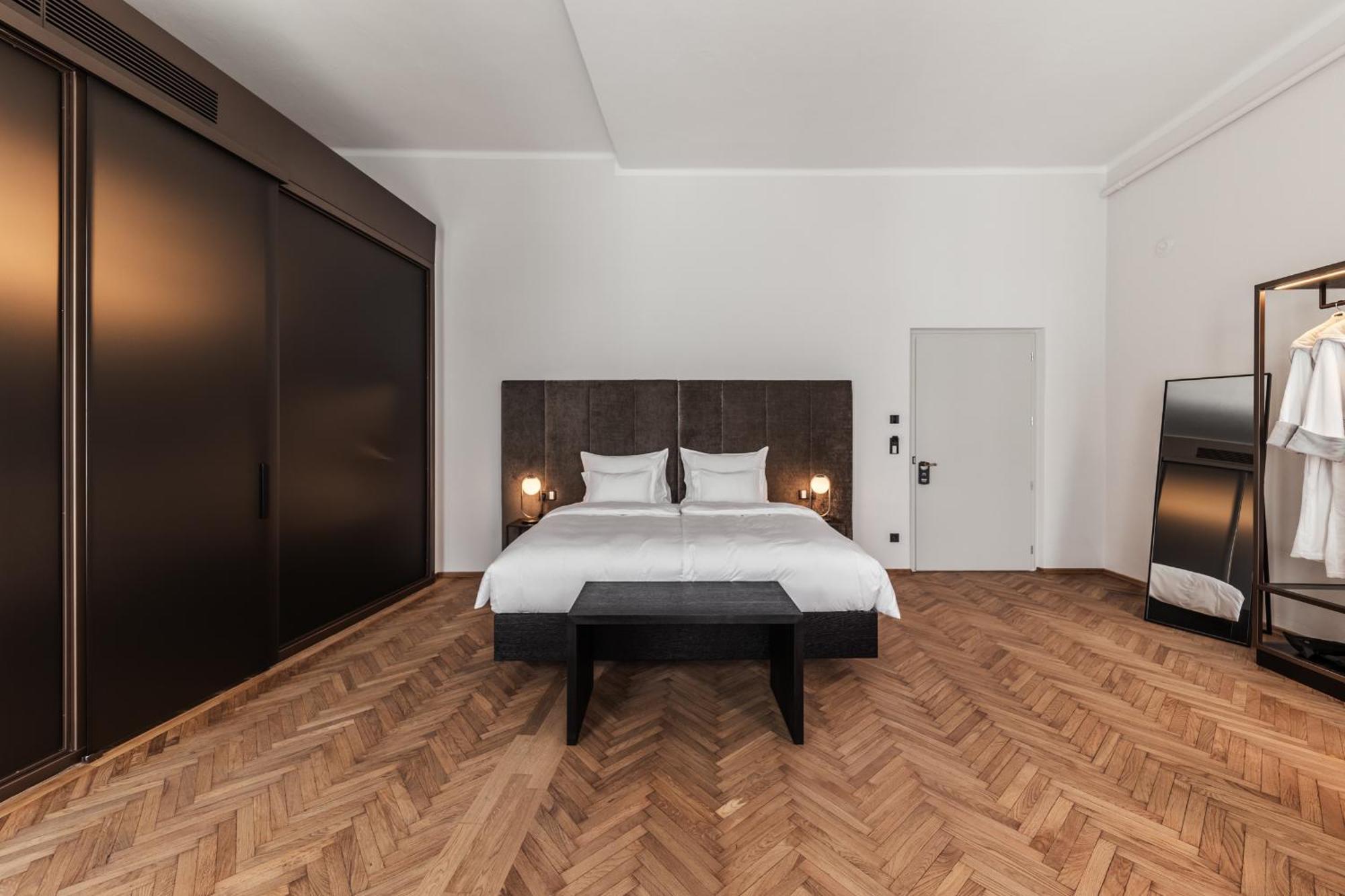 Meta Suites Historic City Living Больцано Экстерьер фото