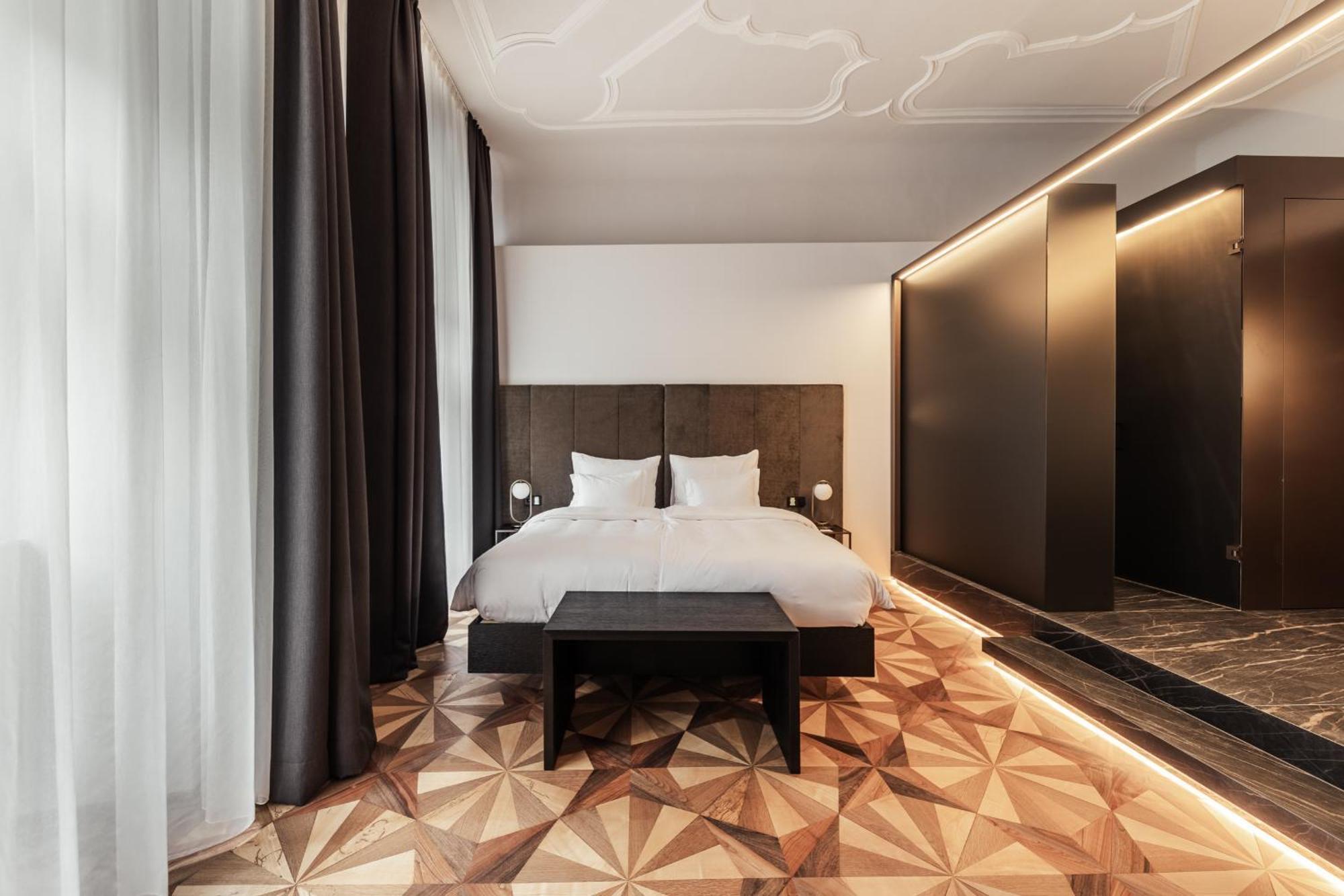 Meta Suites Historic City Living Больцано Экстерьер фото