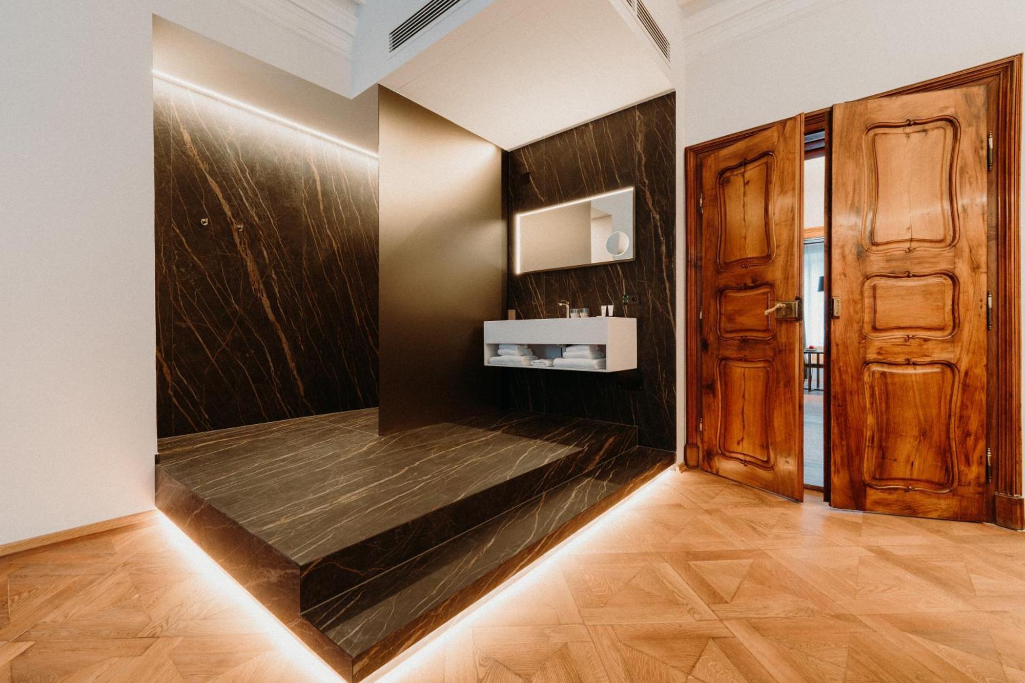 Meta Suites Historic City Living Больцано Экстерьер фото