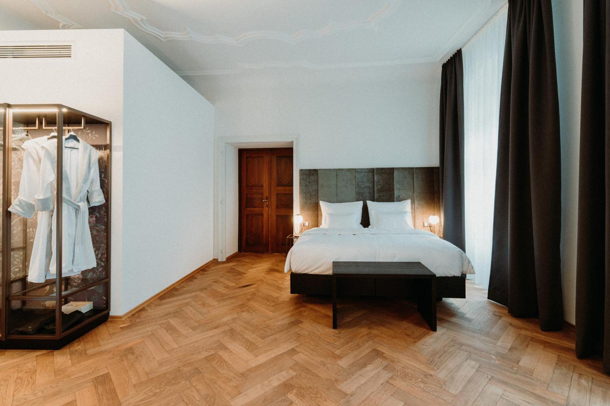 Meta Suites Historic City Living Больцано Экстерьер фото