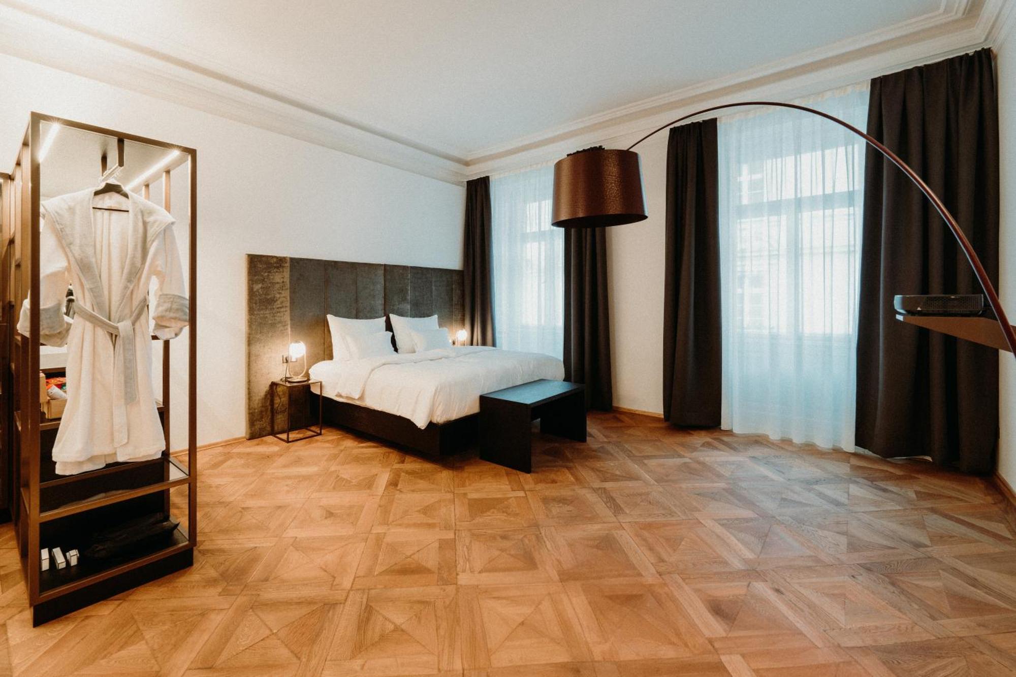 Meta Suites Historic City Living Больцано Экстерьер фото